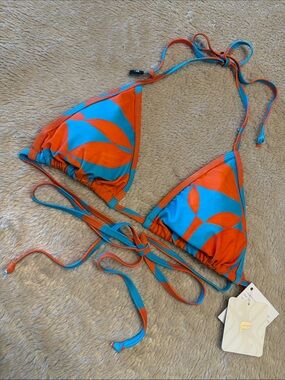 FABLETICS Triangle String Bikini Top